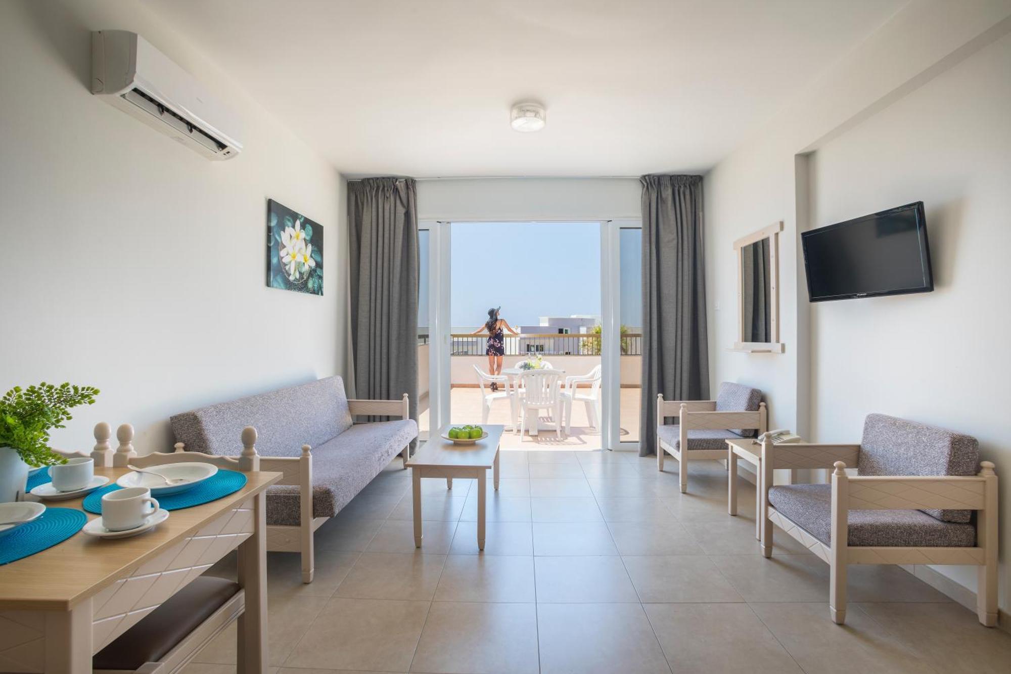 Christabelle Hotel Apartments Ajía Nápa Kültér fotó