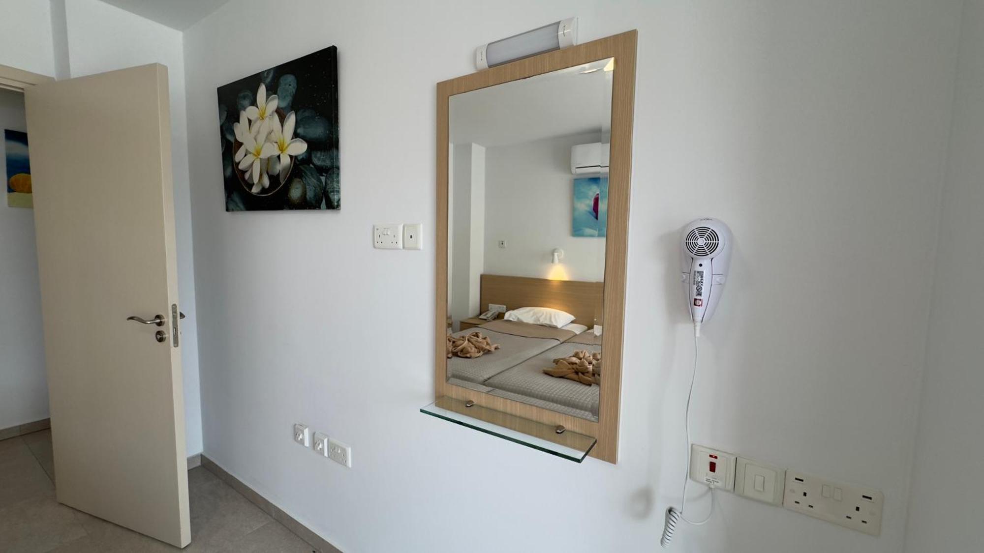 Christabelle Hotel Apartments Ajía Nápa Kültér fotó